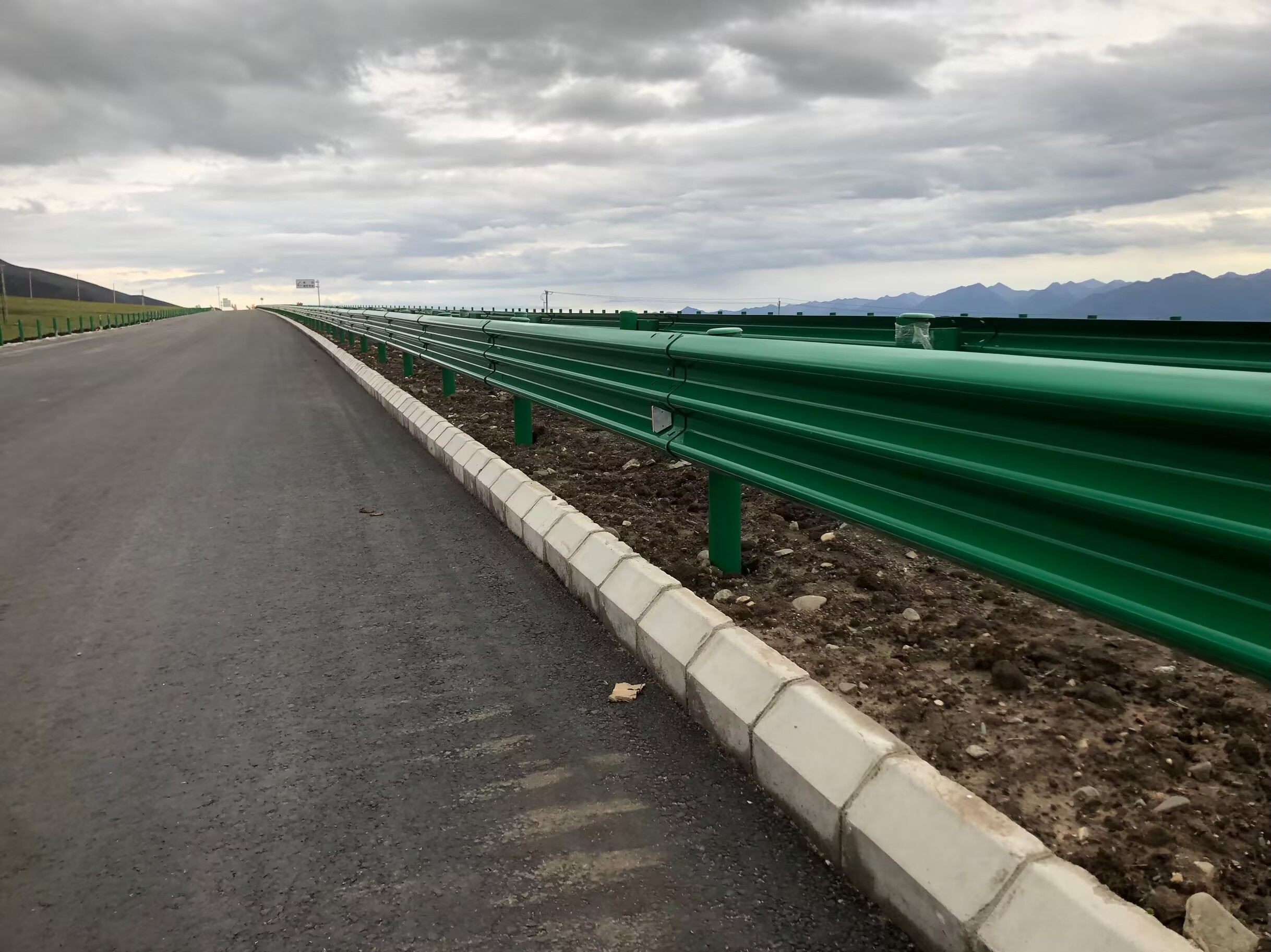 嵊泗县乡村公路波形护栏三波波形护栏 - 推荐